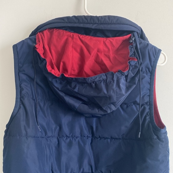 Lacoste Reversible Puffer Vest with Hood - Picture 3 of 11